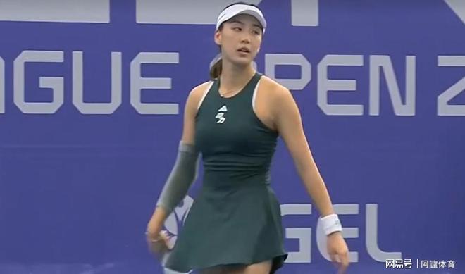 开云体育-莎拉波娃意外战胜FPX，出色发挥引爆全场！-开云体育