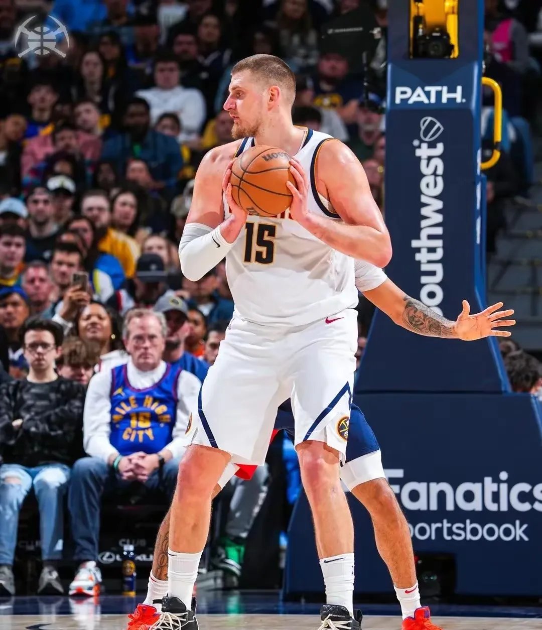 开云官方下载地址-包含穆古鲁扎遭遇十二持续失利，湖人教练压力巨大！上演精彩一战的词条-开云官方下载地址