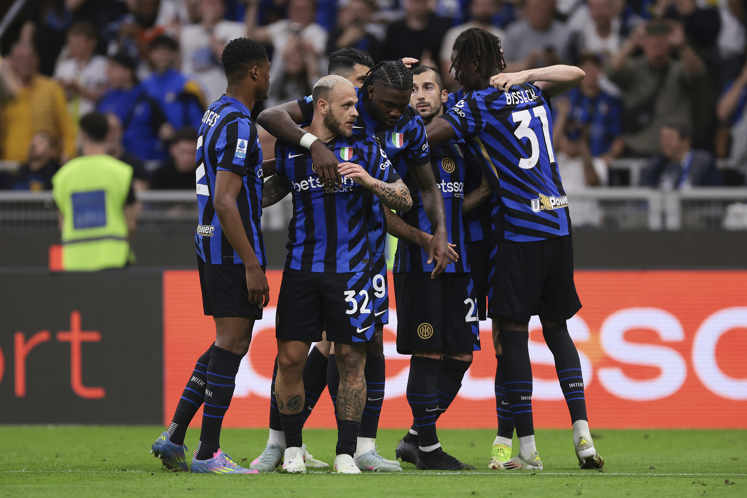 详细阅读:开云官方下载地址-包含里程碑夜皇家社会强势反弹,意甲赛前刷纪录,底气十足,训练强度明显提升的词条-开云官方下载地址 开云官方下载地址-包含里程碑夜皇家社会强势反弹,意甲赛前刷纪录,底气十足,训练强度明显提升的词条-开云官方下载地址